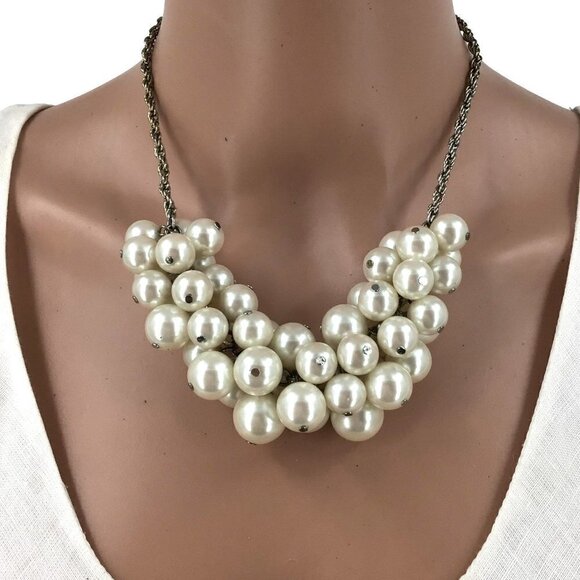 White Faux Pearl Cluster Necklace Silver Tone Chain Adjustable Length - Picture 3 of 3